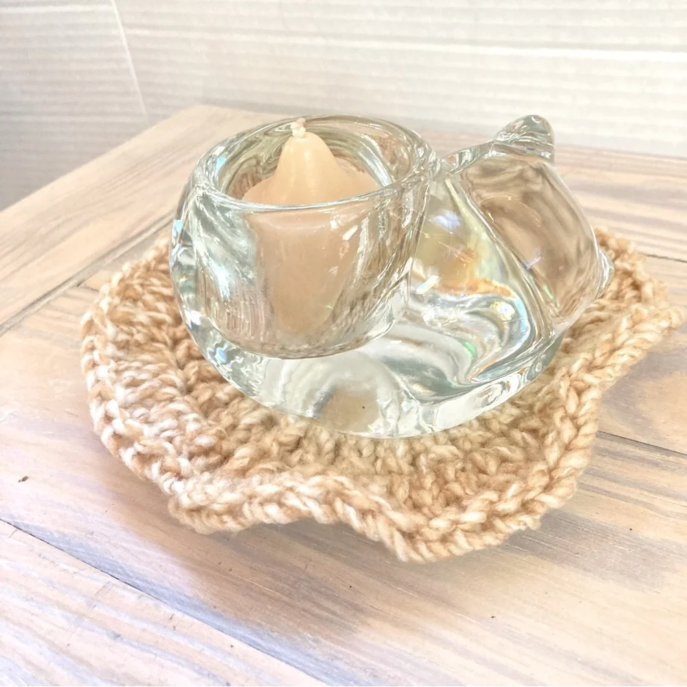 INDIANA GLASS Kitty Cat Glass Votive Candle Holder with Hand Crochet Doily